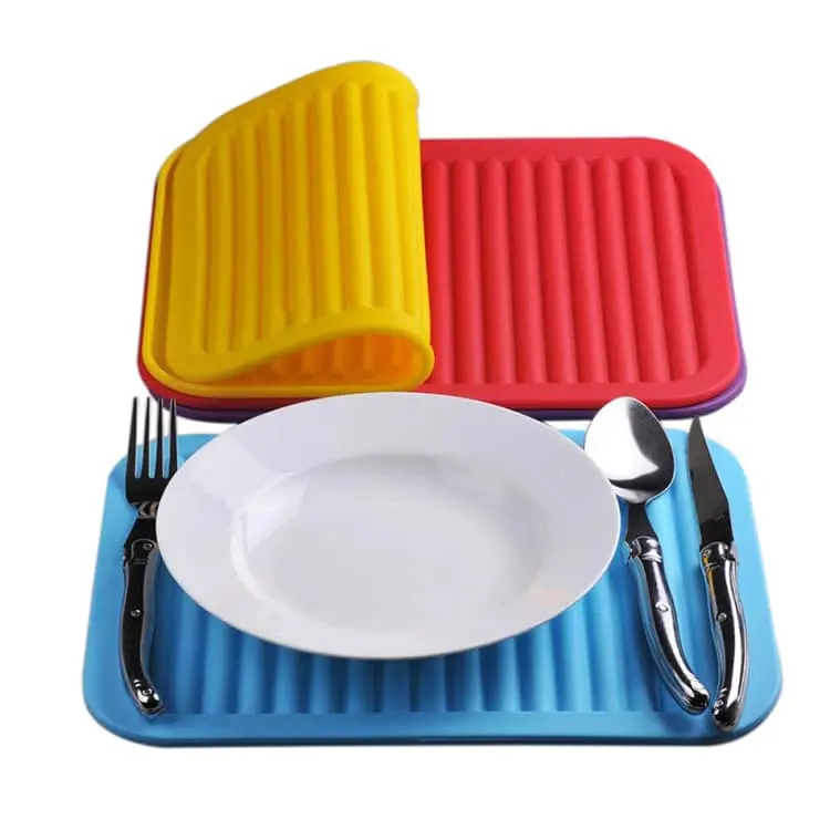Soft silicone sustainable table mat anti slip heat resistant kitchen pad dish coaster foldable - Image 4